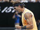 VAMOS. panlský tenista Rafael Nadal se povzbuzuje ve finále Australian Open.