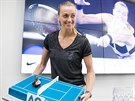Petra Kvitová po návratu z Australian Open obdrela dort, který má pipomínat...