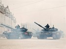 Ruská armáda bhem vojenské pehlídky konané v Petrohradu k výroí ukonení...