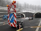 Oprava tubusu tunelu Panenská na dálnici D8 po sobotním poáru nákladního...