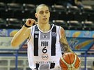 Antonis Koniaris z PAOK v zápase s Opavou