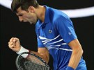 DAL FIFTN. Srbsk tenista Novak Djokovi se raduje z spn vmny v...
