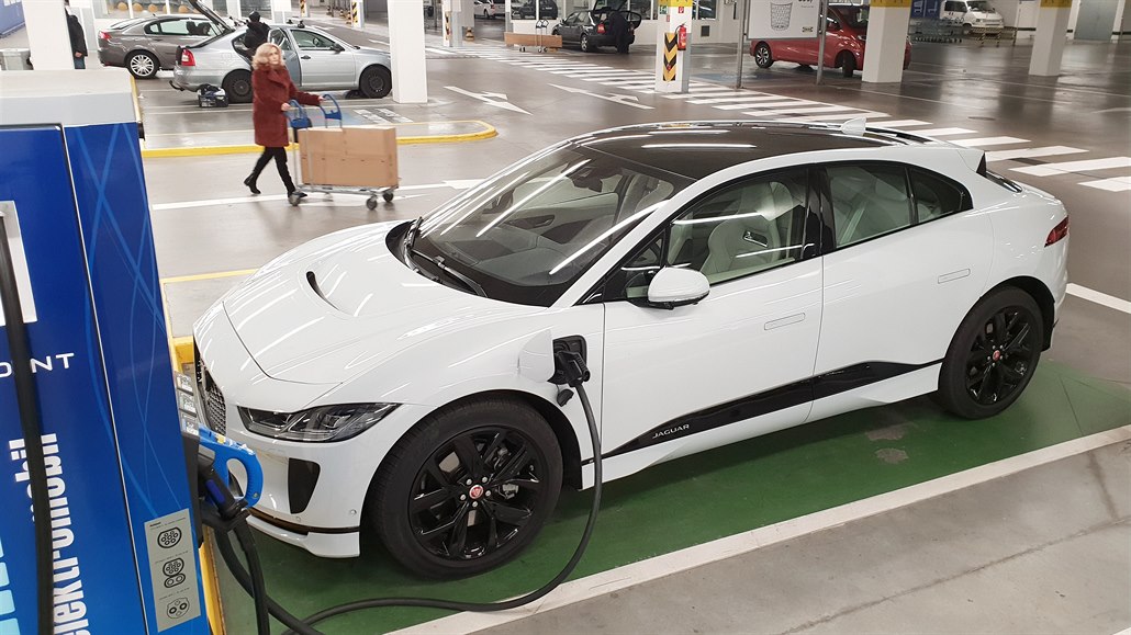 Do dvou let zaplaví Evropu třikrát tolik modelů elektroaut než doposud
