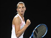 Karolna Plkov se povzbuzuje v semifinle Australian Open.