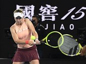 Barbora Krejkov hraje bekhend ve finle smen tyhry na Australian Open,...