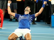 VTZSTV. Srb Novak Djokovi si uv zisk sedmho titulu na Australian Open.