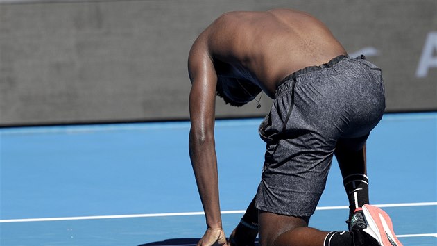 Frances Tiafoe sal postup do tvrtfinle Australian Open.