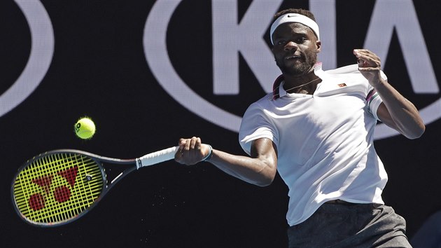 Americk tenista Frances Tiafoe v osmifinle Australian Open.