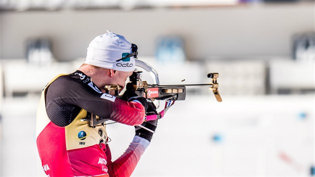 Norsk biatlonista Johannes B na stelnici v Anterselv.