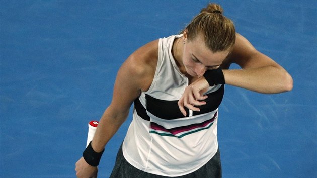 PORKA. Petra Kvitov nestaila ve finle Australian Open na Naomi sakaovou.