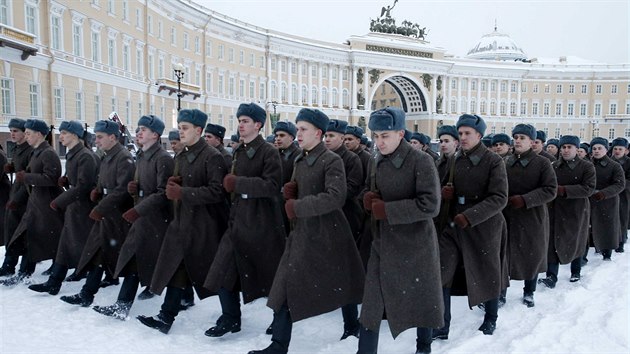 Ruská armáda během nácviku přehlídky konané v Petrohradu k výročí blokády města před 75 lety (24. ledna 2019)