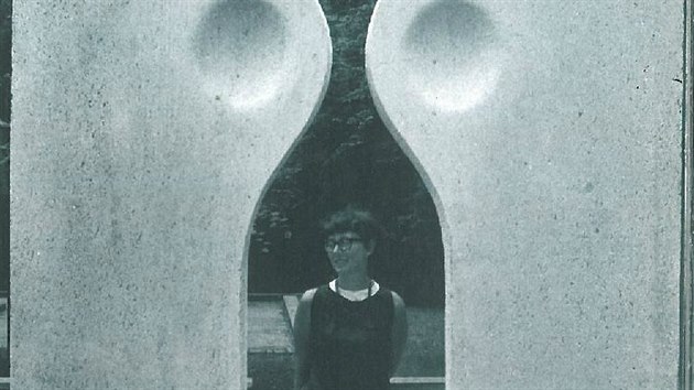 Kur�torka v�stavy Hana Seifertov� v pr�hledu Br�ny sn�.