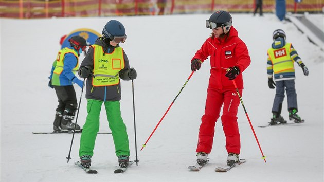 Lipno nad Vltavou, 25.1., lipno, skiarel lipno,lye,lyovn,kurz,instruktor,ona dnes,uen,zlepen,sjezdovka,dti. Ve Skiarelu Lipno mete nechat si sv dti zlepit techniku lyovn. Foto: David Peltn, MAFRA,Peltan