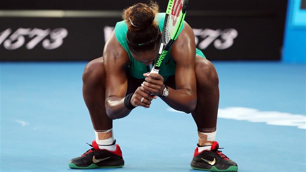 NEASTN.  Americk tenistka Serena Williamsov lituje nepoveden vmny v osmifinle Australian Open.
