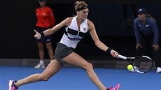 SKOK. Česká tenistka Petra Kvitová se ve finále Australian Open snaží i s...