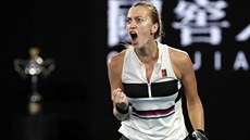 POJĎ. Petra Kvitová se z plna hrdla povzbuzuje ve finále Australian Open.