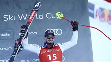 Italský lya Dominik Paris slaví tetí místo v superobím slalomu v Kitzbühelu.