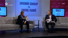 Andrej Babi (vlevo) s editelem TV Barrandov Jaromírem Soukupem v jednom z...