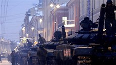 Ruská armáda během nácviku přehlídky konané v Petrohradu k výročí blokády města...