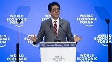 Japonský premiér inzó Abe na Svtovém ekonomickém fóru v Davosu (23. ledna...