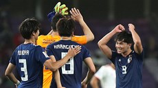 Japontí fotbalisté slaví postup do finále asijského ampionátu.