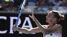 PODPIS, PROSÍM. Karolína Plíková zatím na Australian Open vdy opoutla kurt dobe naladná.