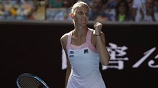 POSTUP. eská tenistka Karolína Plíková se raduje z postupu do tvrtfinále...