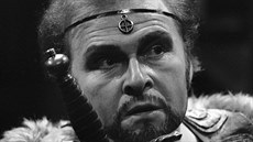 Herec Ludk Munzar jako Jarlo Skule ve he Nápadníci trnu 7. ervna 1978 na...
