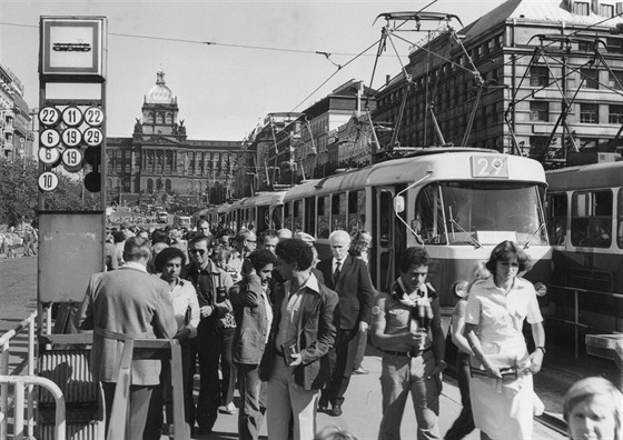 Provoz tramvajové trati v horní ásti námstí skonil v roce 1980. Ovem...