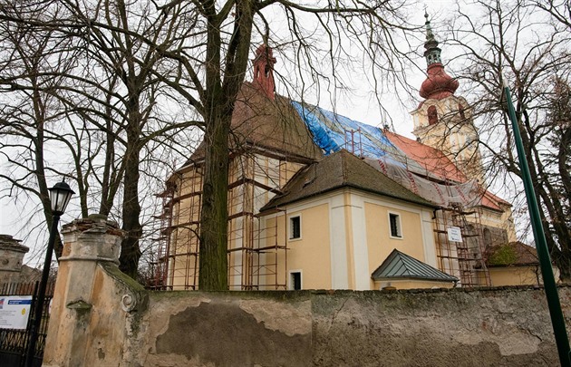 Rozsáhlá rekonstrukce stechy kostela svatého Václava v Hulín má skonit v...