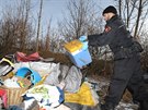 steck magistrt se s mstskou polici zamil na bezdomovce ijc u parovod...