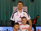 Petr Benda dostal ped zápasem s Ostravou dres za 700 odehraných zápas za...