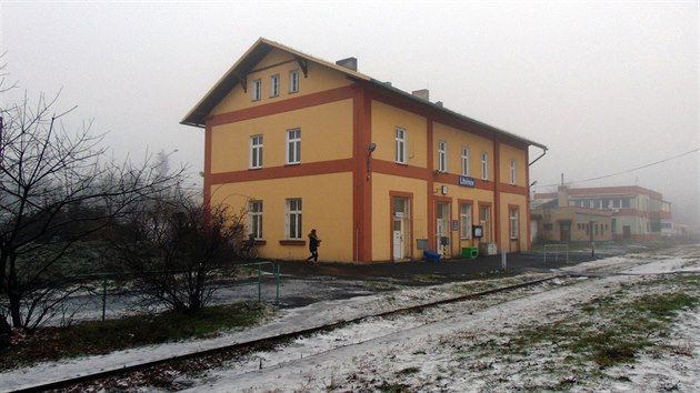 �elezni�n� stanice Litv�nov
50.5929533N, 13.6103414E