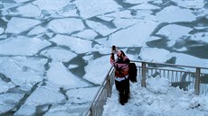 Zamrzlá eka Chicago ve stejnojmenném mst v USA. (29. ledna 2019)