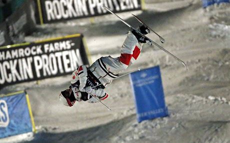 Kanadský akrobatický lya Mikaël Kingsbury na mistrovství svta v Park City