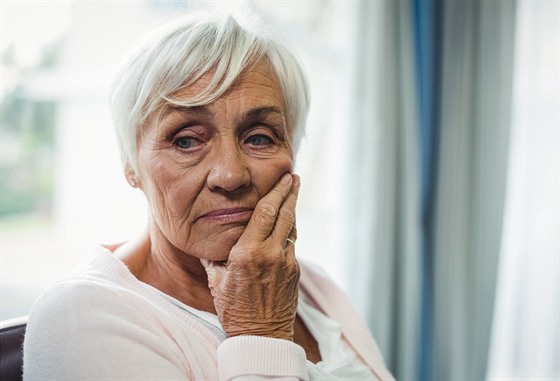 senior babika nemoc smutek zapomnn