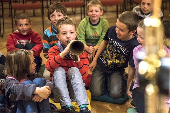 Zrušíme hudební výchovu. Je to jen zombík v našlapaném rozvrhu - iDNES.cz