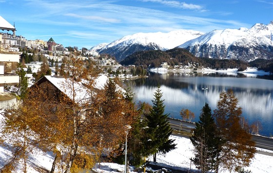 Svatý Moic na behu jezera Moritzer See je nejstarí alpskou turistickou...