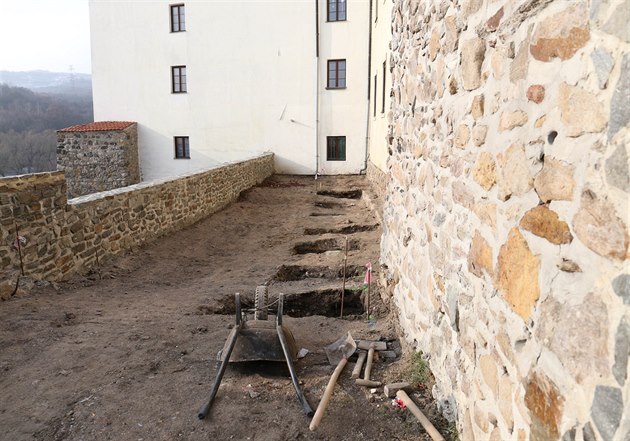 Oprava mstských hradeb v Kadani odkryla málo známou ást historie zdejího...
