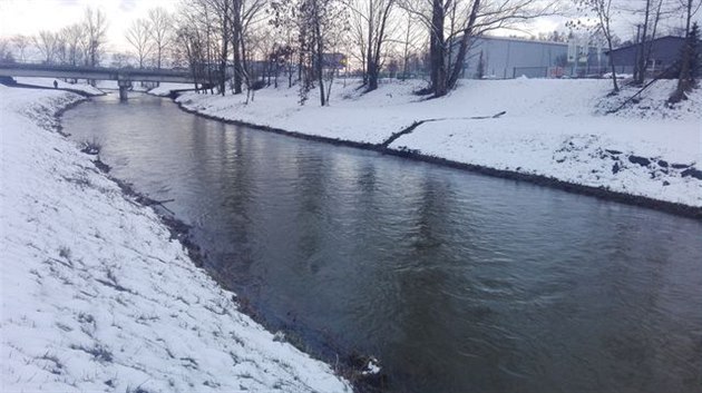 Místo v Zábehu na umpersku, kde se zlodj pokusil setást pronásledujícího...