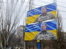 Jedny z mnoha billboard s ukrajinským prezidentem Petrem Poroenkem v...