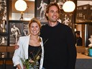 Andrea Sestini Hlaváčková se svým manželem Fabriziem na tiskové konferenci, kde...