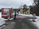 Policisté psobí v areálu bývalých muniních sklad ve Vlachovicích na Zlínsku...