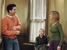 David Schwimmer, Cole Sprouse a Jennifer Anistonová v seriálu Pátelé