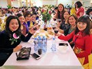 Vietnamsk komunita z Karlovch Var a okol oslavila v noci na sobotu pchod...