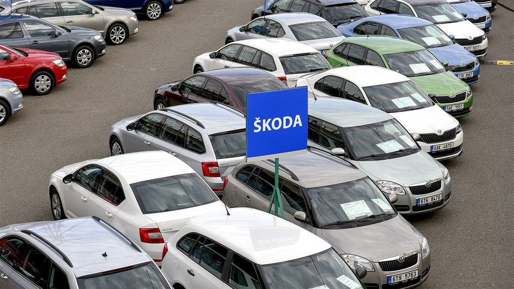 Průměrná cena ojetin vzrostla na čtvrt milionu, na smlouvání zapomeňte