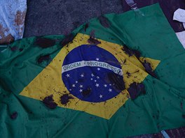 Brazilci v Sao Paulu uctili památku obtí protrení dlní odpadní nádre ve...