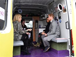 Vévodkyn Meghan a princ Harry na návtv charity One25, která pomáhá...