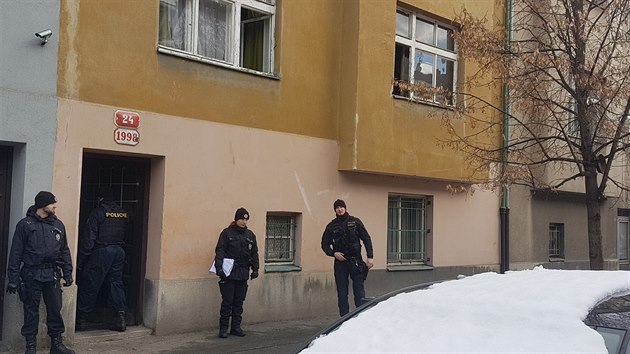 Požár v bytě v Bolzanově ulici v Plzni nepřežili dva muži (9. 2. 2019).