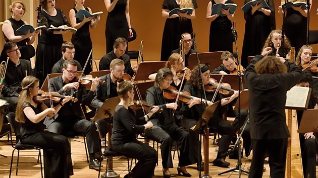 Czech Ensemble Baroque Orchestra s dirigentem Romanem Válkem